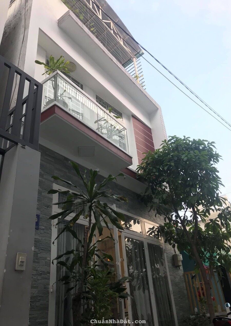 Li dị bán gấp nhà 1 trệt 1 lầu Cao Thắng Q10 gần trường Việt - ÚC 61m2/1,8 tỷ. Lh: 0906875830 M.Anh