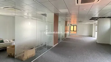 "Cần cho thuê căn MT Pasteur, Pvõ thị sáu, Q3. 6x19m. 1 trệt 5 lầu. 110tr