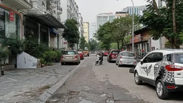 Chính chủ cần bán căn nhà liền kề A10 Nam Trung Yên, Nguyễn Chánh, Mạc Thái Tổ, Cầu Giấy. DT 75