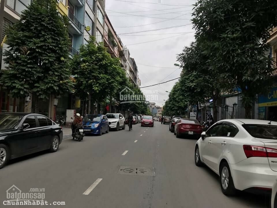 Em cần Bán Căn Biệt Thự Villa Siêu Đẹp View Vườn Hoa Công Viên Yên Hòa Đường Trung Yên D1 H2 .Trung