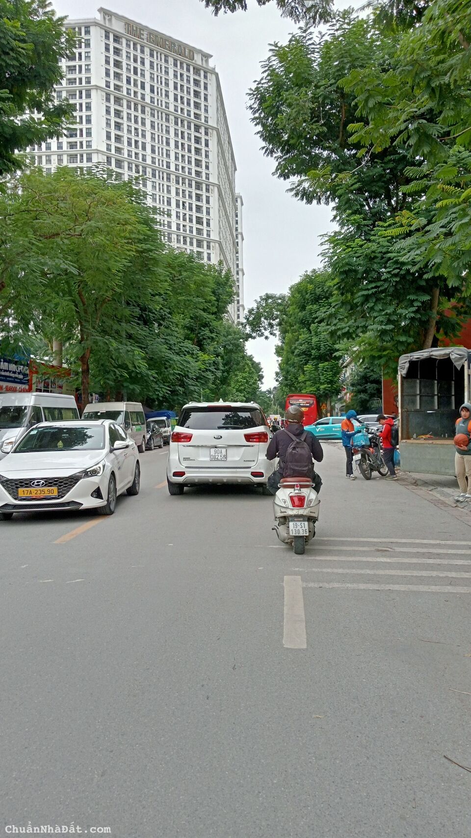 Mặt phố lớn Quận Cầu Giấy 56 tỷ diện tích 120/160m2 nhà xây 7 tầng 3 mặt thoáng đang cho thuê 