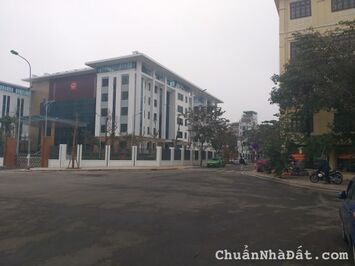Chính chủ cần bán gấp nhà Kinh Doanh mặt ngõ 61 Hoàng Cầu Trần Quang Diêu Ô Chợ Dừa Đống Đa dt 68 m