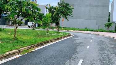 Bán gấp lô đất đường L phường An Bình, Dĩ An Bình Dương giá 2,1 tỷ