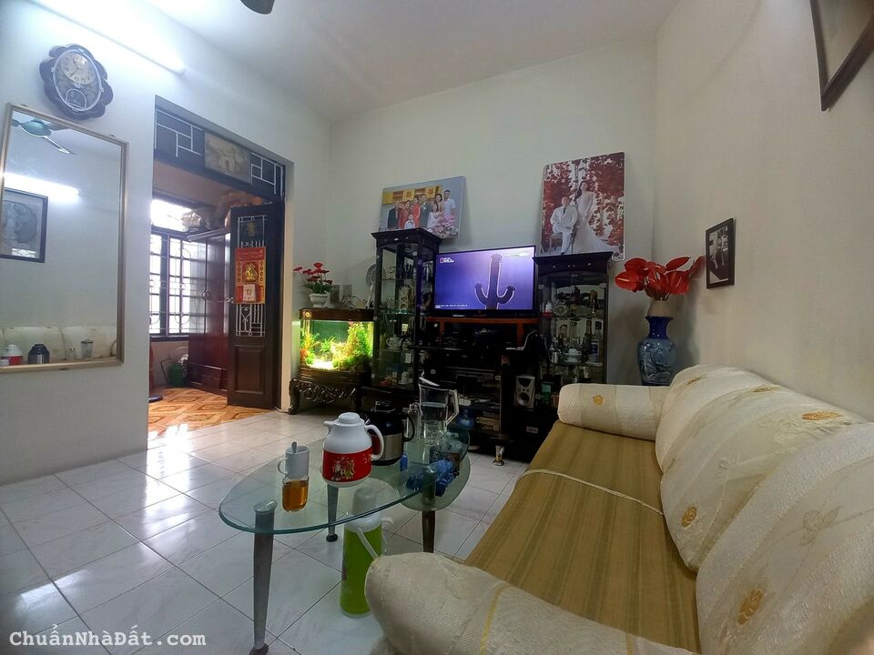 BÁN NHÀ MẶT ĐƯỜNG NGUYỄN VĂN CỪ.LONG BIÊN. 40M2 MẶT TIỀN 5M2 . <11 TỶ