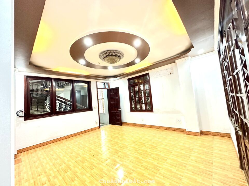 Siêu phẩm mặt đường lô góc Trần nguyên Hãn, Lê Chân, Hải Phòng