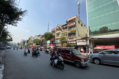 Cho thuê toà nhà mặt tiền Nguyễn Gia Trí (D2) Bình Thạnh 350tr TL mạnh