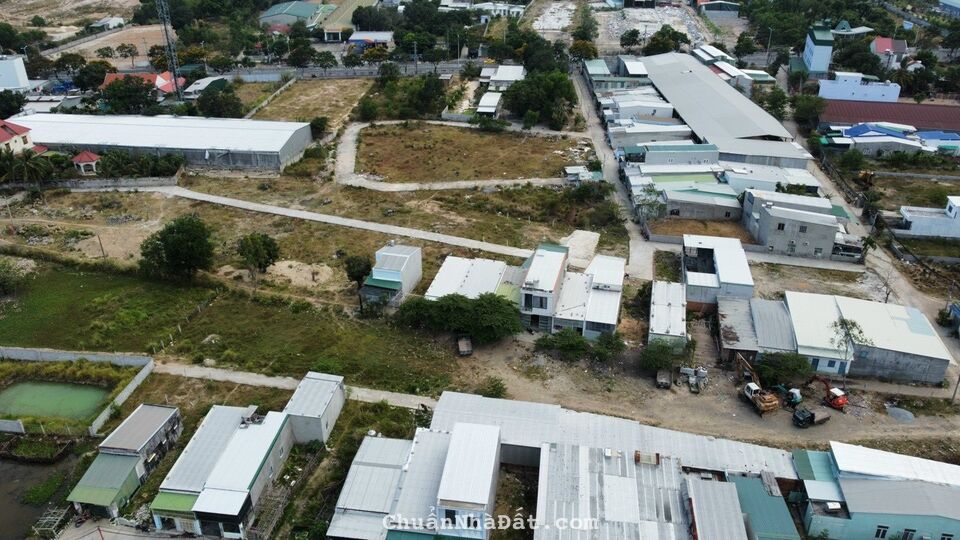 Bán đất thổ cư gần đường Nguyễn tất Thành Nha Trang, diện tích 114m giá 1,3 tỷ. 