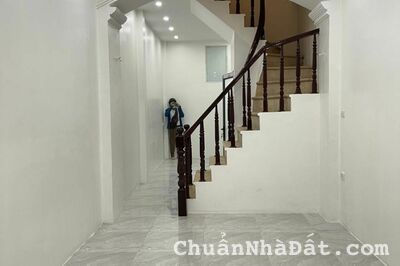 Bán gấp nhà đầu phố Lĩnh Nam 34m2 giá 3,1 tỷ  