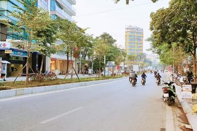 Nhà mặt phố Nguyễn Hoàng Tôn, Tây Hồ, S118m, 2 tầng, MT 4m, giá 14,5 tỷ 