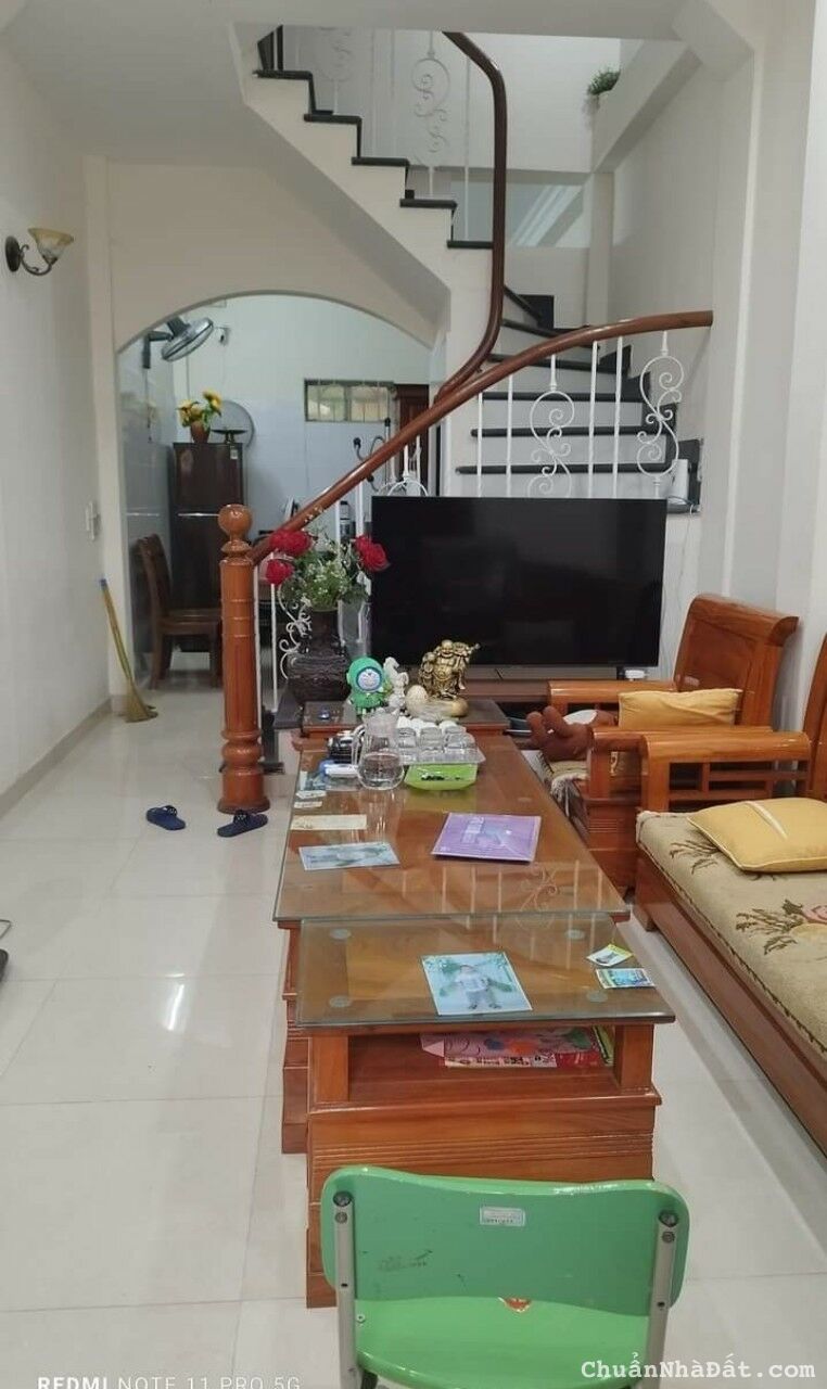 Nhà đẹp 5t dân xây 2 thoáng, ở ngay Hồ Tùng Mậu Cầu Giấy 4.5 tỷ 0343564283