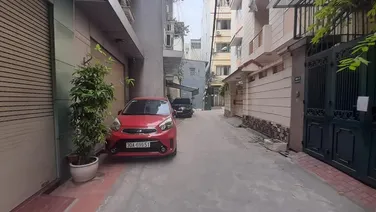 Bán nhà phân lô ô tô đỗ cửa view hồ Dương Văn Bé Minh Khai quận Hai Bà Trưng 5.6tỷ