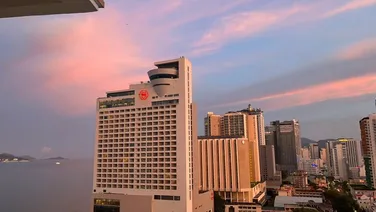 Gia đình cần tiền bán gấp căn hộ Gold Coast Nha Trang view cực đẹp, thương lượng mạnh