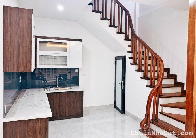 CỰC HIẾM! TÂY SƠN - ĐỐNG ĐA: 45m2, 5 tầng, chỉ 6,8 tỷ. NGAY NGÃ TƯ SỞ. KHÁCH XEM LÀ ƯNG.