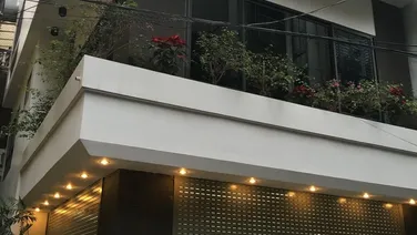 Bán nhà Phân lô Ngõ 105 Xuân La, quận Tây Hồ 40m2/50m2 xây 5 tầng lô góc giá 14,3 tỷ