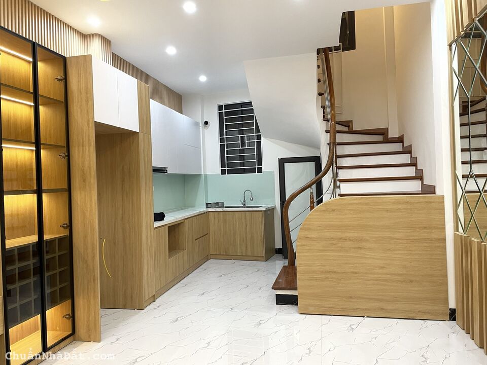 Bán nhà phân lô quân đội phố Văn Chương dt 42 m2 x 5 t 3 mặt thoáng giá bán 5 tỷ