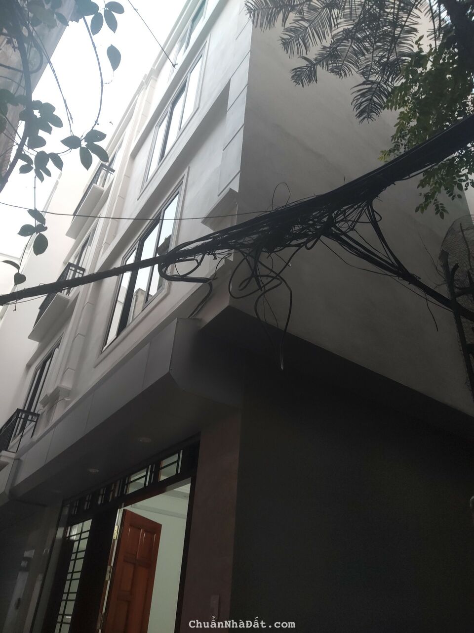 Bán nhà 127 Hào Nam,ô chợ Dừa dt 35 m2 x 5 t lô góc 2 mặt thoáng 4,3 tỷ