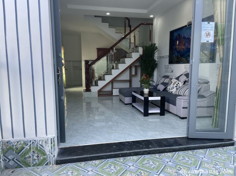 Bán nhà có sổ hồng công chứng ngay