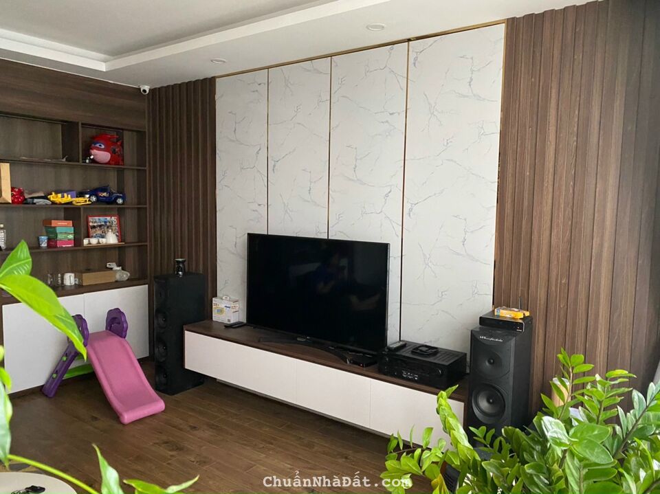 Bán nhà mặt ngõ, đường Lê Trọng Tấn 35mx4t, giá 3.15 tỷ