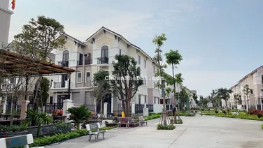 Biệt thự cạnh Ninh Hiệp giá tốt chỉ 7,x tỷ