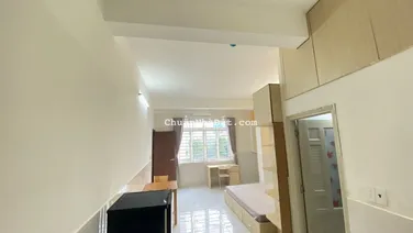 Cho thuê phòng có cửa sổ lớn trung tâm gần Lotte quận 7