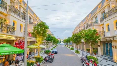 Chính chủ cần tiền cần bán gấp nhà phố trung tâm - sát sông Hàn - Đã có sổ hồng