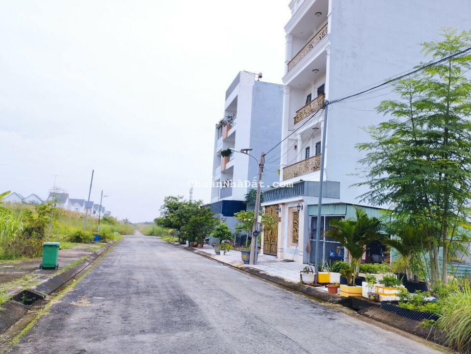 Bán gấp đất nền Diện tích 90m2 Lô E, KDC Sở văn hoá thông tin, quận 9