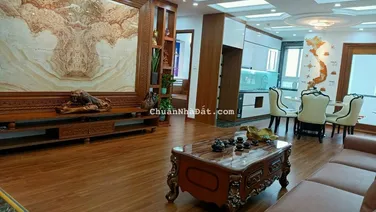 Bán căn hộ CT1 Vimeco Nguyễn Chánh 145m2 4PN 2WC nhà đẹp đủ đồ, ban công Đông Nam giá 8.* tỷ