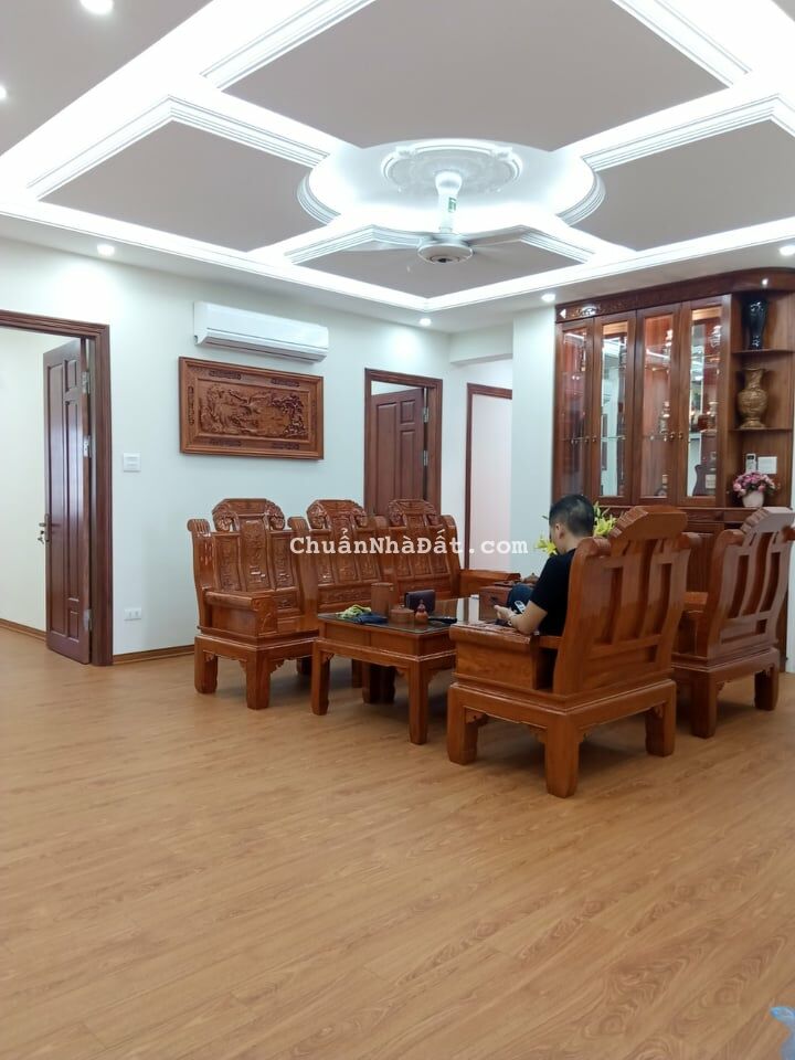 Chính chủ bán căn hộ 78m2 2PN 2WC chung cư 137 Nguyễn Ngọc Vũ giá 2.95 tỷ LH 0349627688