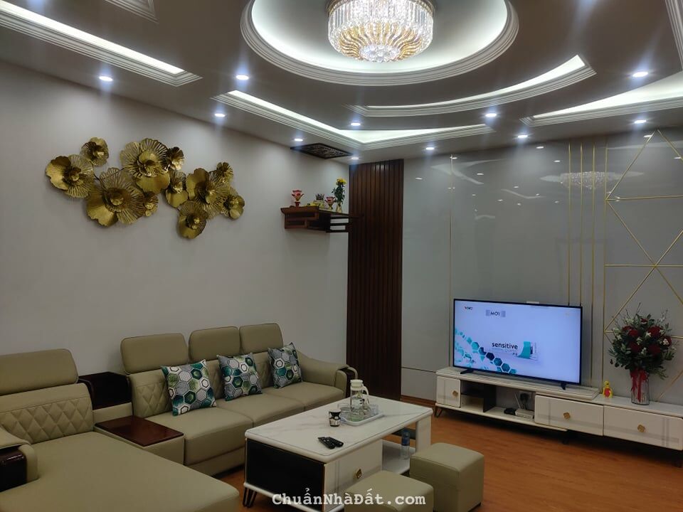 Chính chủ bán căn hộ HH1 Dương Đình Nghệ 98m2 2PN 2WC giá 4.* tỷ LH 0986128415