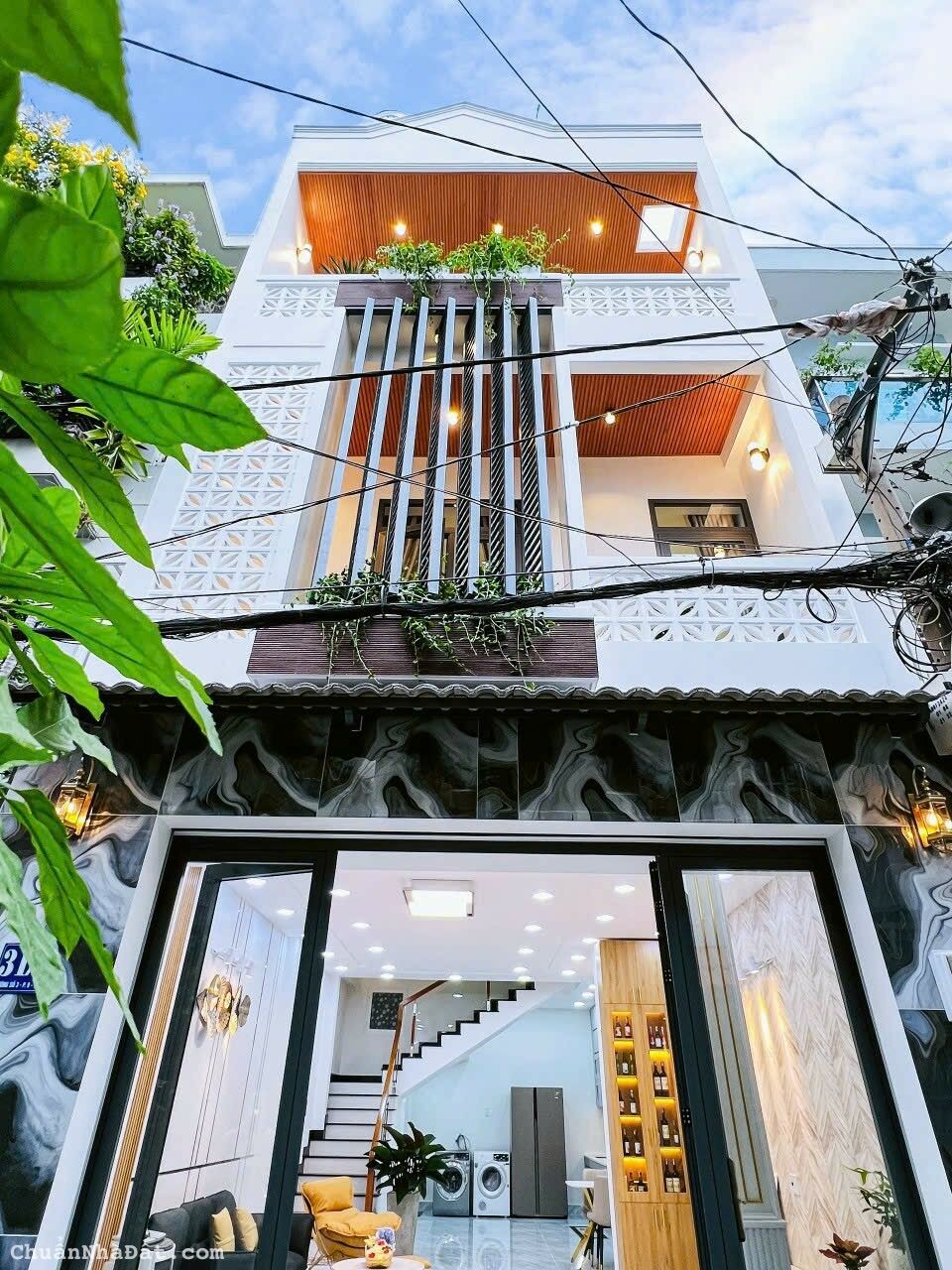 Bán Nhà Hẻm Xe Hơi ĐS 3 , P.9 - 5 x 12 - 3 Lầu Đẹp - Chỉ Sau Căn MT