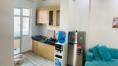 Bán chung cư A6 Nam Trung Yên, dt 48m2 2PN 2WC nhà đẹp đủ đồ giá 2.2 tỷ có ra lộc LH 0966891695