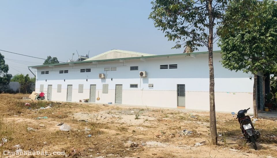 Bà chị kẹt tiền ngân hàng cần bán nhanh đất 180m2, Full thổ cư, SHR.