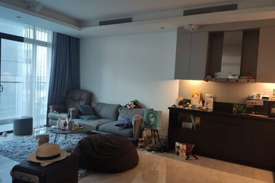 Cho thuê căn hộ chung cư Sun Grand City Thụy Khuê, 93m2, 2PN, nội thất cao cấp, view hồ (ảnh thật)