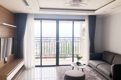 Cho thuê căn hộ 2PN hướng mát nội thất đẹp chung cư D'. Le Roi Soleil 69 Xuân Diệu, Quảng An