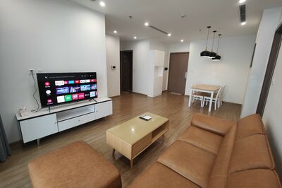 Cho thuê căn hộ chung cư Vinhomes Skylake, 110m2, 3PN thiết kế đẹp, có slot ô tô, miễn phí quản lý