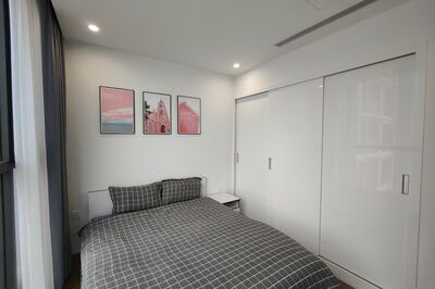 Cho thuê căn hộ chung cư Vinhomes Skylake, 110m2, 3PN thiết kế đẹp, có slot ô tô, miễn phí quản lý