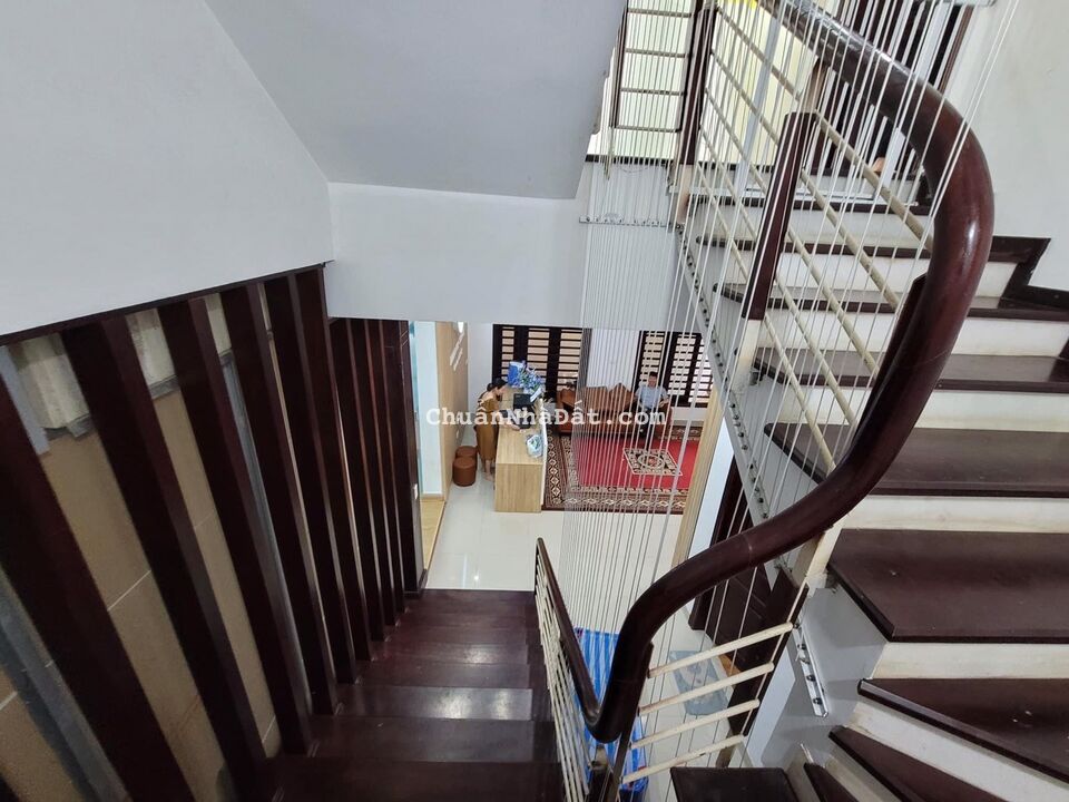 Cần bán gấp căn nhà 2 tầng gần trường mầm non Sao Mai, Liên Bảo, Vĩnh Yên, Vĩnh Phúc