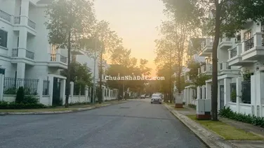 Bán căn biệt thự quá đẹp lại view công viên tại Times Garden, Vĩnh Yên, Vĩnh Phúc. Lh: 0986934038