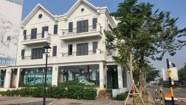 Bán căn góc shophouse mặt đường Đinh Tiên Hoàng, khu đô thị Times Garden, Vĩnh Yên. Lh: 0986934038