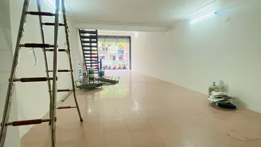 Cho thuê nhà 3 tầng mặt đường Mê Linh, Liên Bảo, Vĩnh Yên, Vĩnh Phúc. Lh: 0986934038