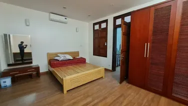 Cho thuê nhà mặt phố kinh doanh vô cùng sầm uất tại Liên Bảo, Vĩnh Yên. Lh: 0986934038