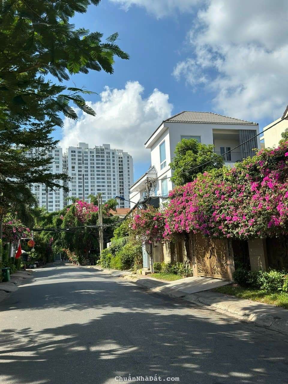 Đất đường số 12m, khu làng Đại học Phước kiển. 10*30, 56 tr/ m2.