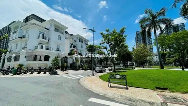 Biệt thự đẹp 5 tầng ở liền khu Vip Cityland, Q 7. 10*22. GIẢM XUỐNG 9 TỶ.