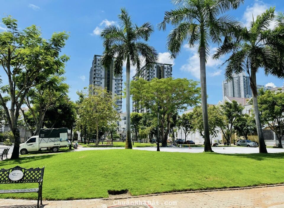 Biệt thự xịn trong khu VIP Cityland Quận 7. Hầm+ 4 tầng. Giảm 7 tỷ bán nhanh..