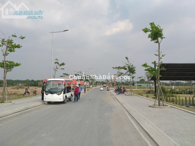 Cần bán gấp đất Đức Hòa giá tốt vị trí đẹp 4 mặt view sông chỉ 1 tỷ 7