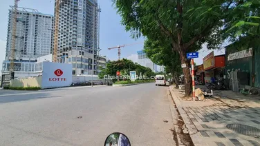 Bán nhà phố Lạc Long Quân khu công viên nước Tây Hồ, 170m2, mặt tiền 12m, 3 tầng. Giá mềm