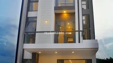 Bán nhà Vĩnh Hòa, Nha Trang đường nhựa 12 mét giá 2tỷ200. Gọi ngay 0969876162