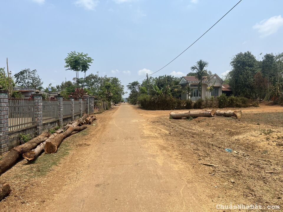 Đất Nền sổ hồng , xã  Ea Kênh, 2 lô liền kề _ hẻm cấp 1 quốc lộ 26 full thổ cư.