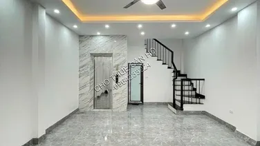 Cho thuê nhà riêng 6 tầng cả nhà Diện tích 40m2x6 tầng tại đường Âu Cơ, phường Tứ Liên, quận Tây Hồ