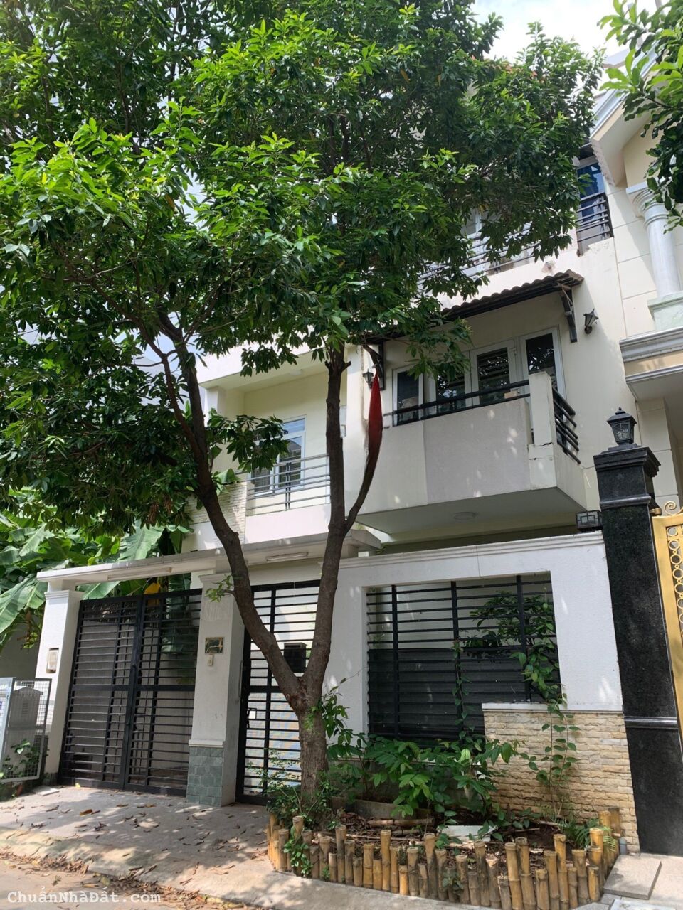 Cho thuê biệt thự đường Trần Lựu, An Phú An Khánh, Quận 2. DT 8x20m. Giá 40 tr/th